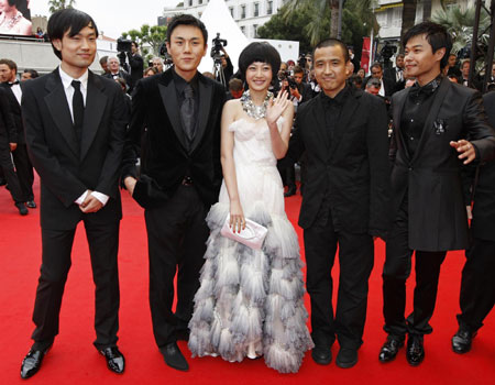 The cast (credit: Chinadaily.com)